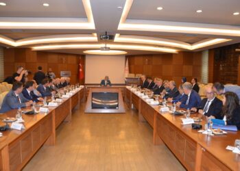 TÜRK-İŞ, TİSLER İÇİN BAKANLIKTA