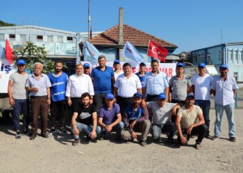 YEŞİL, GREVDEKİ İŞÇİLERLE GÖRÜŞTÜ