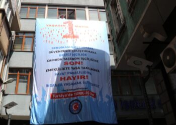 1 MAYIS’A ÖZEL PANKART