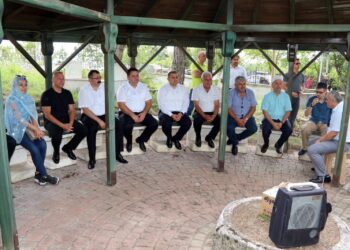 ŞEMSİ DENİZER, KABRİ BAŞINDA ANILDI