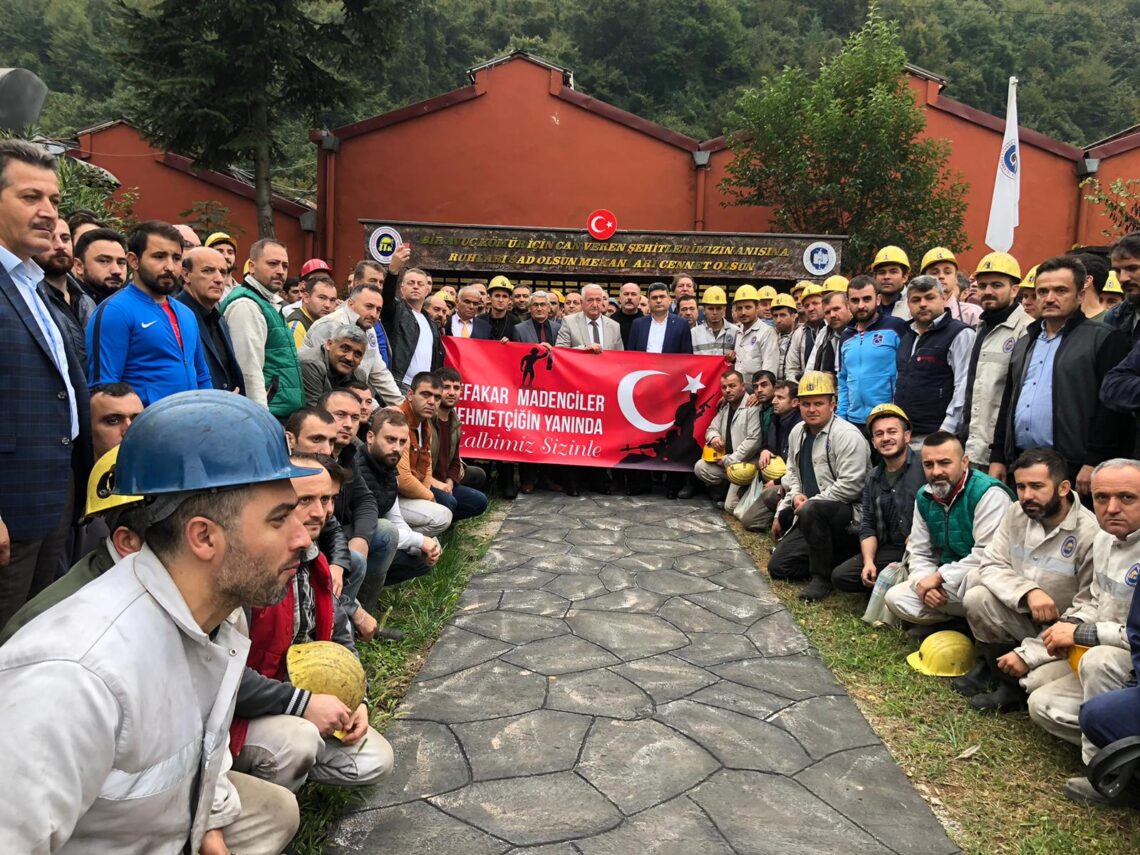 ARMUTÇUK MADEN ŞEHİTLERİ ANITI