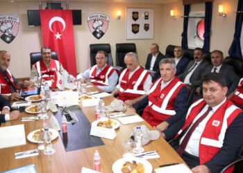 YÖNETİM KURULUMUZ, BAKAN DÖNMEZ İLE GÖRÜŞTÜ