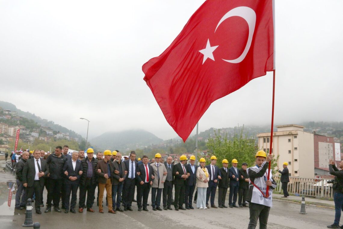 EMEĞİN BAŞKENTİ’NDE 1 MAYIS COŞKUSU