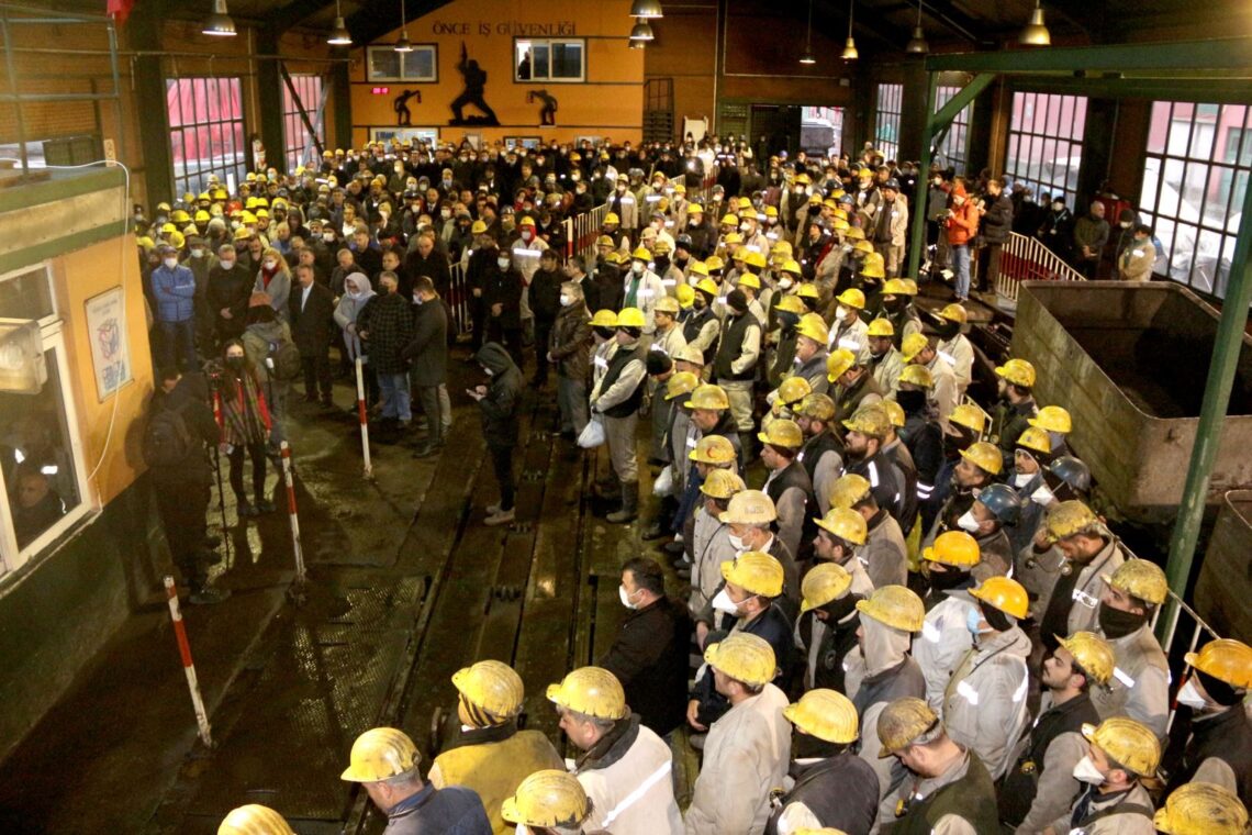 263 KOZLU MADEN ŞEHİDİ ANILDI