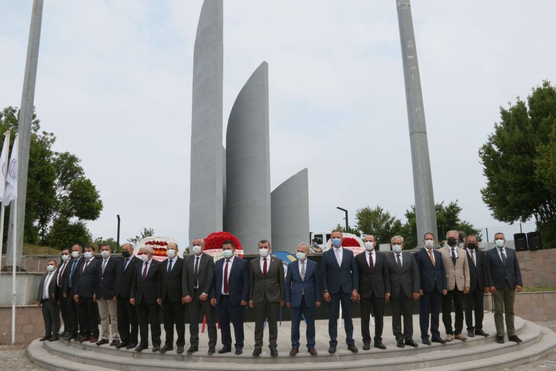 TAŞKÖMÜRÜNÜ BULAN UZUNMEHMET, TÖRENLE ANILDI