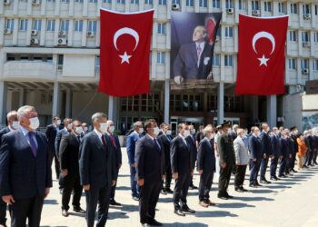 TAŞKÖMÜRÜNÜ BULAN UZUNMEHMET ANILDI