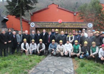 ARMUTÇUK MADEN ŞEHİTLERİ ANILDI