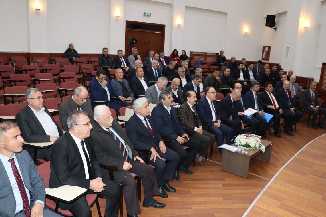 AMELEBİRLİĞİ DANIŞMA KURULU’NDA KONUŞAN YEŞİL; “TTK, 7 BİN 300 İŞÇİYLE AYAKTA KALMAYA ÇALIŞIYOR”