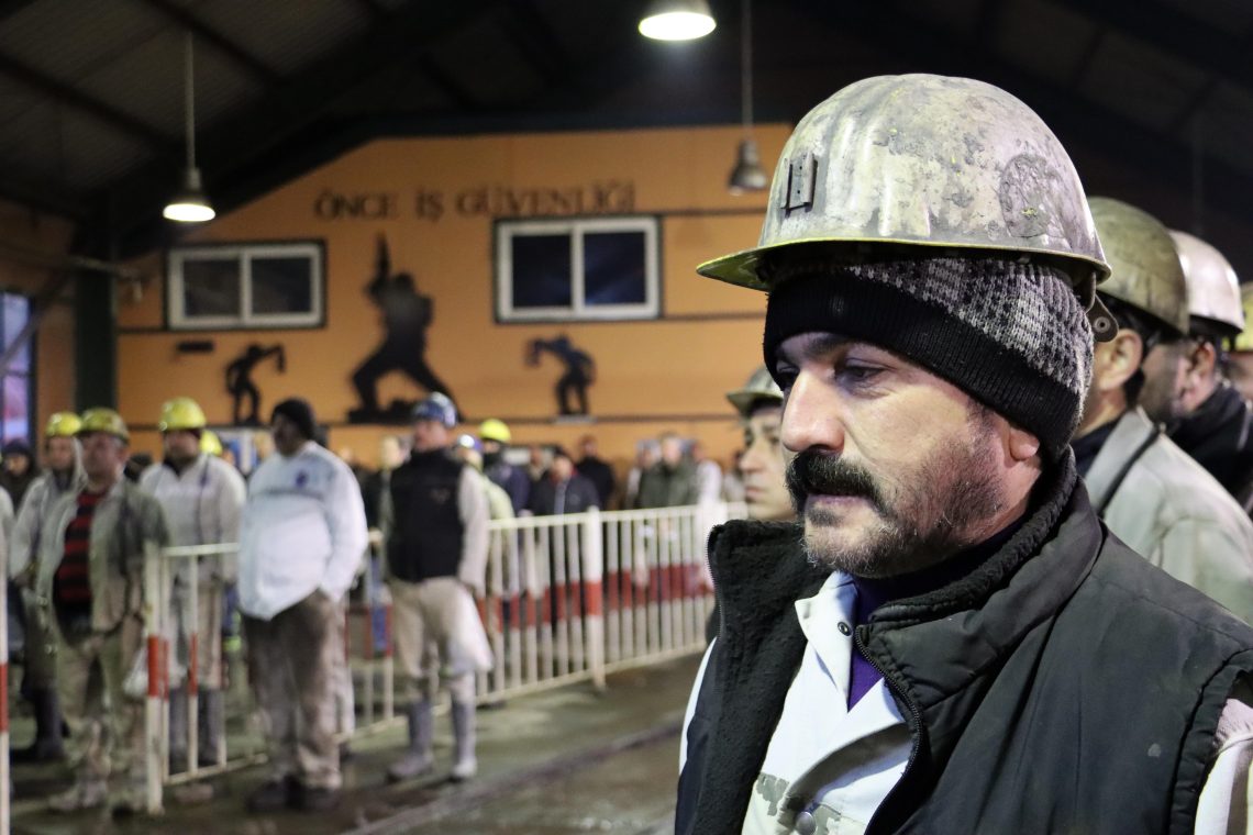 KOZLU’DA KAYBETTİĞİMİZ 8 MADEN İŞÇİSİ DUALARLA ANILDI