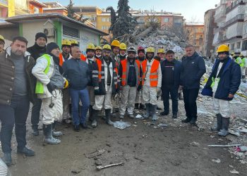 YEŞİL: MADENCİLERİMİZ CANSİPERANE MÜCADELE VERİYOR