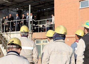SENDİKAMIZ YÖNETİM KURULU, AMASRA’DA MADENCİYİ BİLGİLENDİRDİ