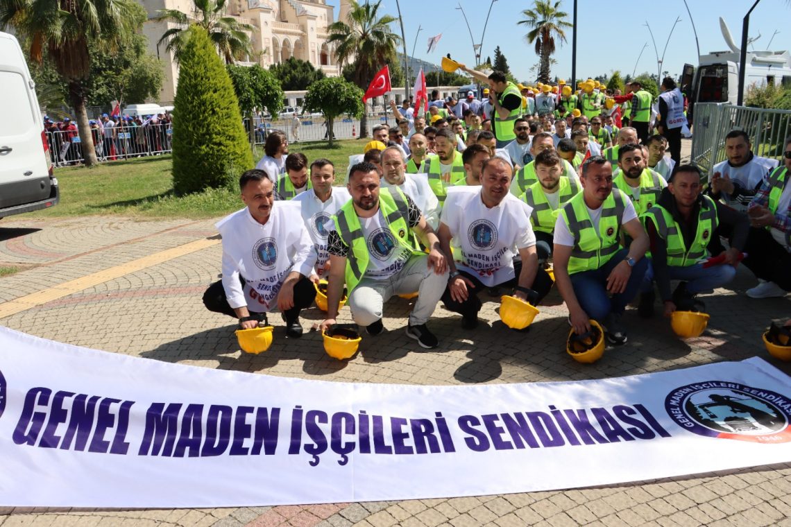 MADENCİ ADANA’DA ALKIŞLARLA KARŞILANDI