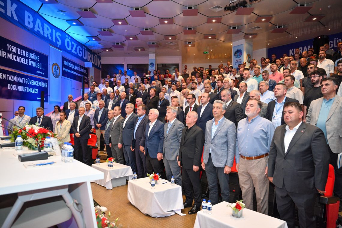 YEŞİL, PETROL-İŞ GENEL KURULU’NA KATILDI