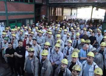 “MÜCADELEDE KARARLIYIZ, YANLIŞTAN VAZGEÇİN”