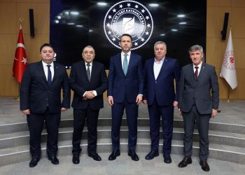 GENEL BAŞKANIMIZ YEŞİL, BAKAN BAYRAKTAR İLE GÖRÜŞTÜ