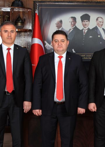 “ÇAYIRHAN MADEN ve ENERJİ İŞÇİLERİNİN YANINDAYIZ”