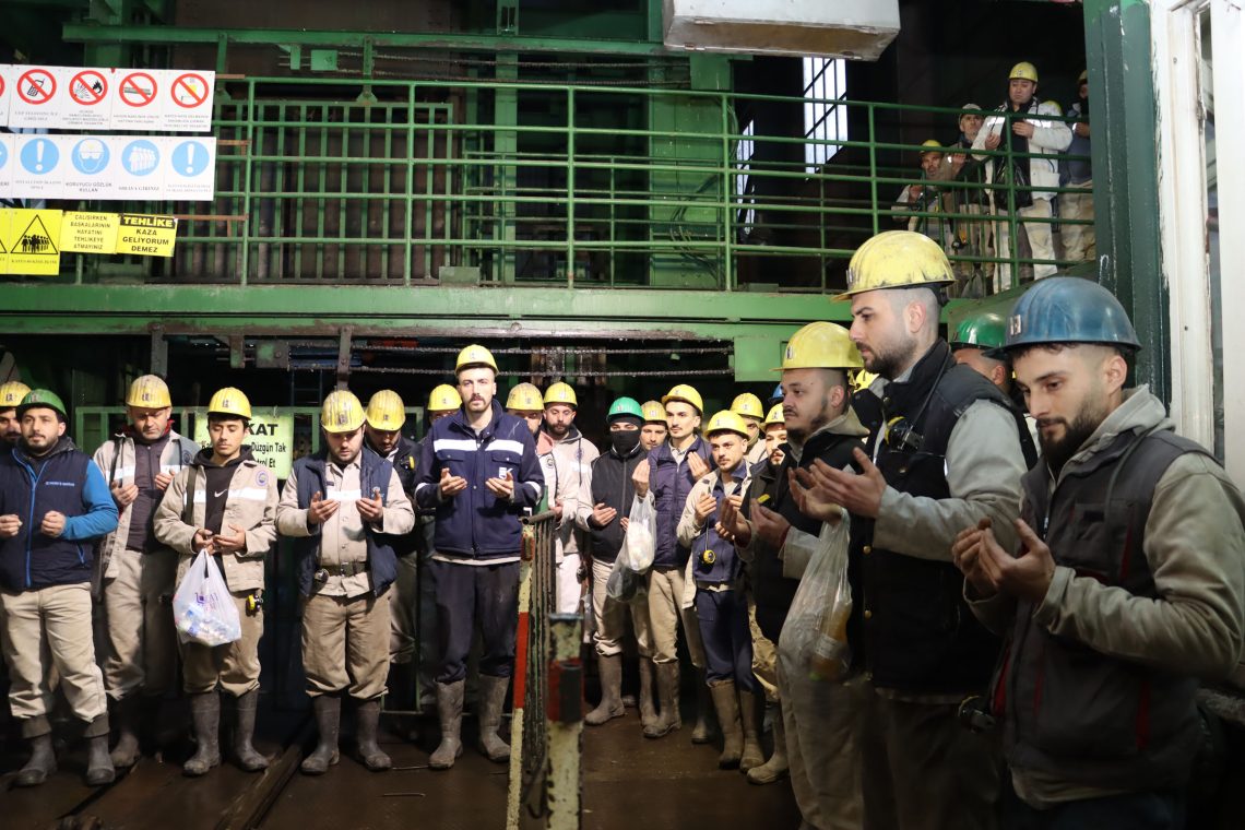 263 MADEN ŞEHİDİMİZ DUALARLA ANILDI