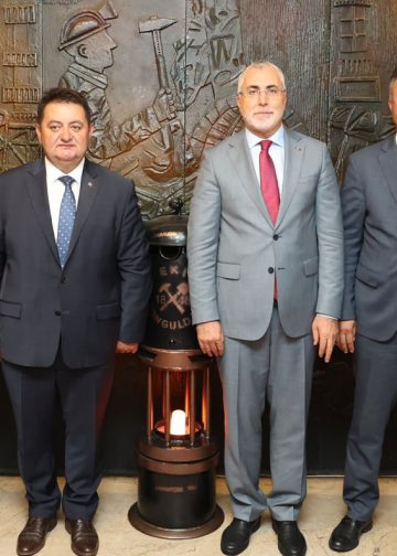 ÇALIŞMA BAKANI IŞIKHAN, SENDİKAMIZI ZİYARET ETTİ